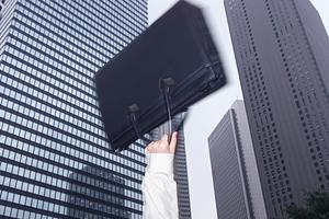 【2024年最新版】スウェットの選び方とコーデ術｜快適さとおしゃれを両立させるポイント